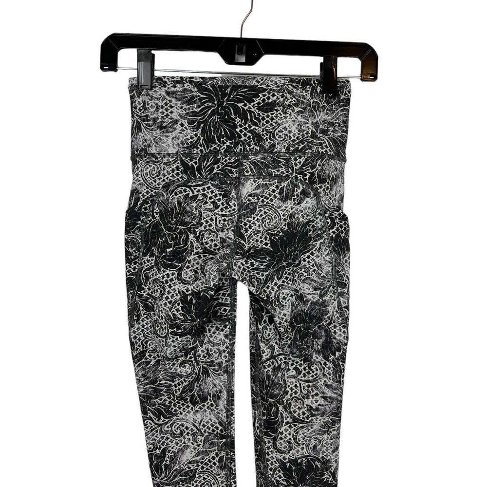 Lululemon Fast Free 7/8 Tight Size 2 Serigraph Starlight Black Floral Print 25" - Picture 5 of 10